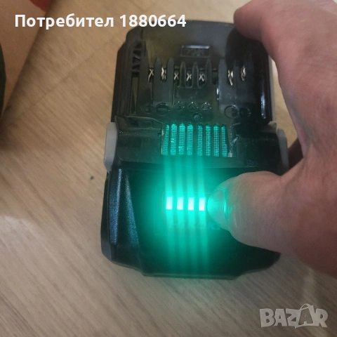 Батерия HIKOKI 18/36 V 4/8A, снимка 4 - Винтоверти - 54727422