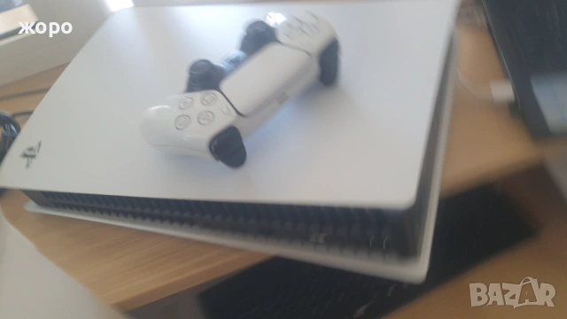 Продавам Плейстейшън 5  Ps5