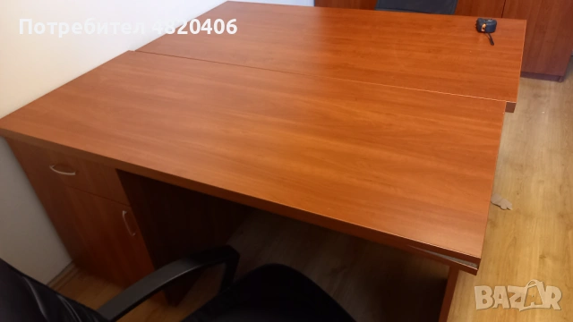 Бюро с чекмеджета, снимка 3 - Бюра - 54471778