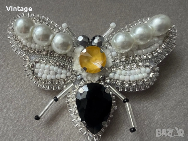 Уникална ръчно изработена брошка 