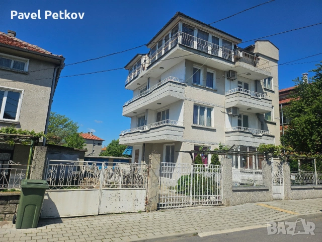 Продава се самостоятелна къща в гр. Ахелой