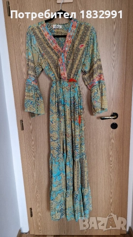 Рокля индийски мотиви