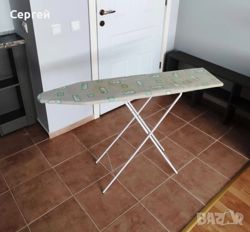 Дъска за гладене 117 х 27 см, регулируема височина от 67 до 78 см