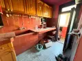 Продава се тристаен апартамент за ремонт с отличен потенциал в Бургас, снимка 4