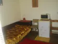 ЕВТИНА КВАРТИРА 200 € 2 СТАИ ОТ АПАРТАМЕНТ ОБЗАВЕДЕНИ ДО БОЛНИЦАТА ЗА 2 УЧЕНИЧКИ СТУДЕНТКИ С ХАЗАЙ, снимка 4