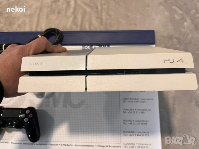 Продавам Play Station 4 White Limited Edition, снимка 4 - PlayStation конзоли - 54312331