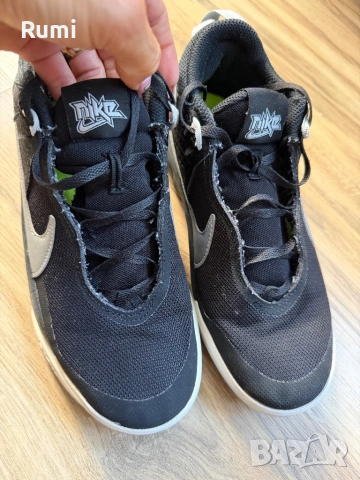 Оригинални високи маратонки Nike Team Hustle! 38 н, снимка 5 - Маратонки - 54730241