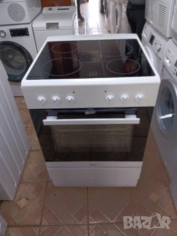 Свободно стояща печка с керамичен плот Gram с 2 години Гаранция!