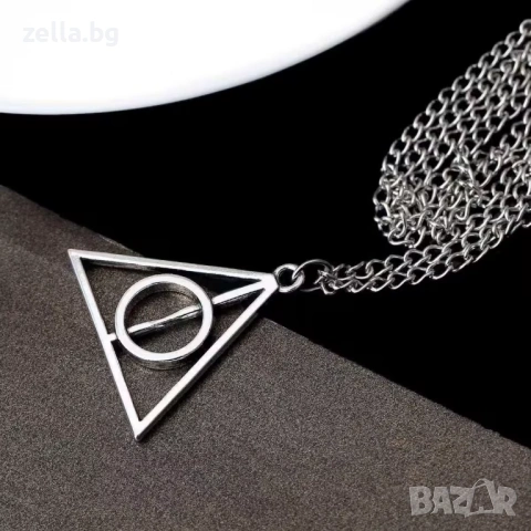 Колие с висулка Harry Potter Deathly Hallows (Даровете на Смъртта) – сребрист цвят 10070, снимка 7 - Колиета, медальони, синджири - 54656931
