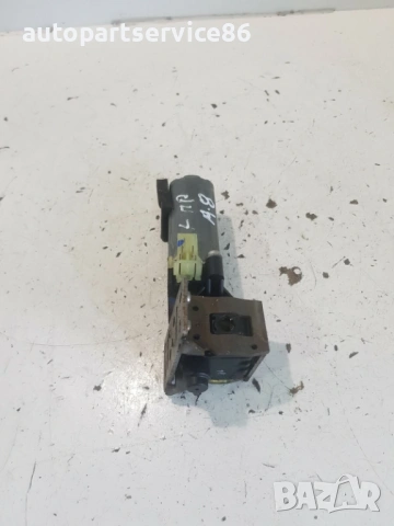 Мотор за регулиране на седалка Bosch за Audi A8 D3 4.2 Tdi (2008) 0390203218, снимка 2 - Части - 54726454