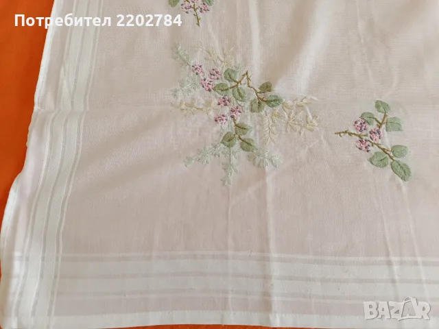 Битови, бродирани карета за маса, снимка 12 - Покривки за маси - 55639477
