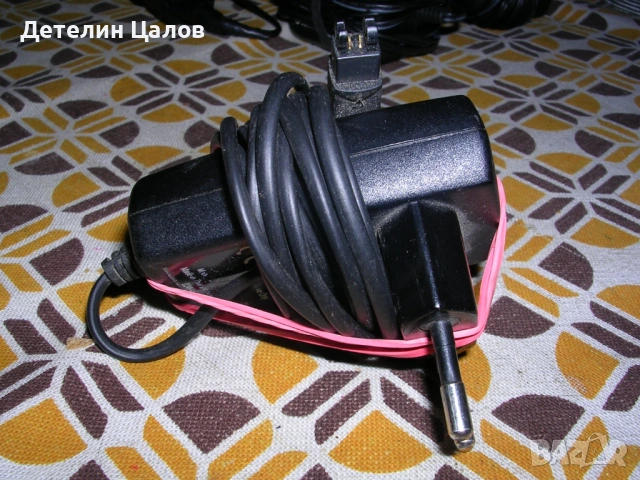 8 зарядни за ретро телефони, снимка 6 - Оригинални зарядни - 54656399