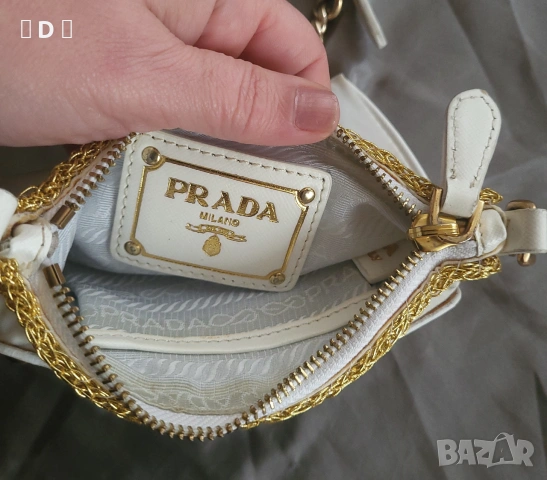 PRADA оригинална малка чантичка, снимка 8 - Чанти - 54498785