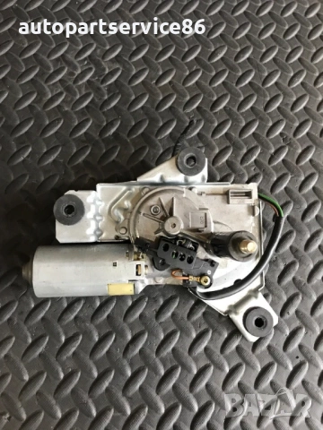 Мотор за задната чистачка Bosch за Mitsubishi Carisma (2001) 0390206517