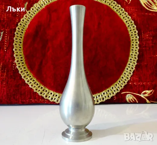 Калаена ваза за една роза,свещник. 