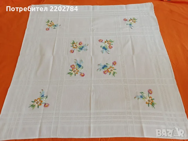 Битови, бродирани карета за маса, снимка 16 - Покривки за маси - 55639477