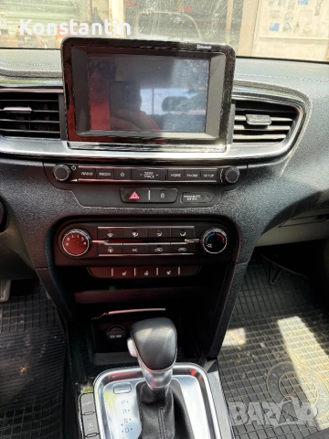 KIA CEED SW 2019 г. Дизел 136 к. Автоматик, снимка 4 - Автомобили и джипове - 54725207