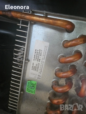 Хладилна сладкарска витрина, голям размер, 3 рафта, Cubigel компресор , снимка 6 - Хладилни витрини и фризери - 54109429