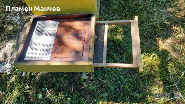Добре запазени пчелни сандъци с ПРАШЕЦОУЛОВИТЕЛИ, снимка 6 - За пчели - 54533036