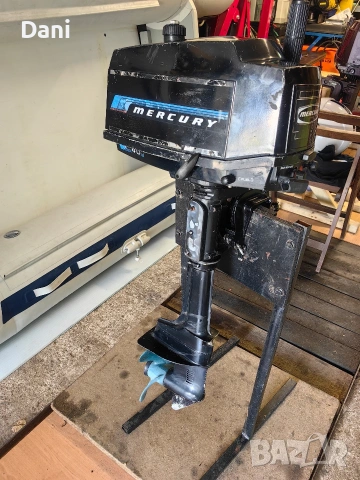Двутактов двигател за лодка Mercury 4hp , снимка 2 - Воден транспорт - 54131705