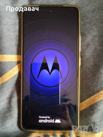 Продавам Motorola g72 
