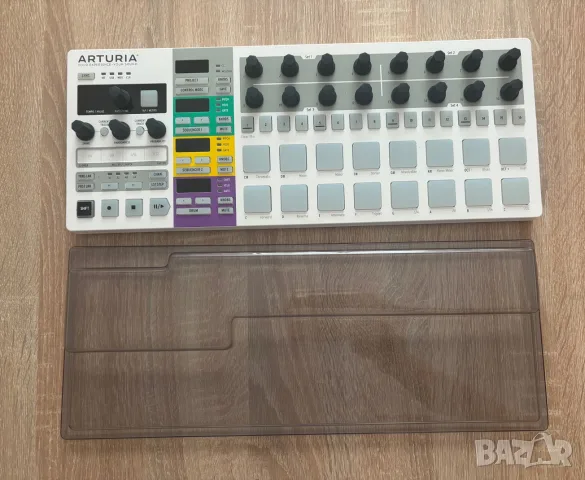 MIDI контролер - Arturia Beatstep Pro + Decksaver