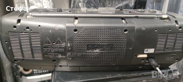 Sony CFS D20L, снимка 2 - Радиокасетофони, транзистори - 54762983