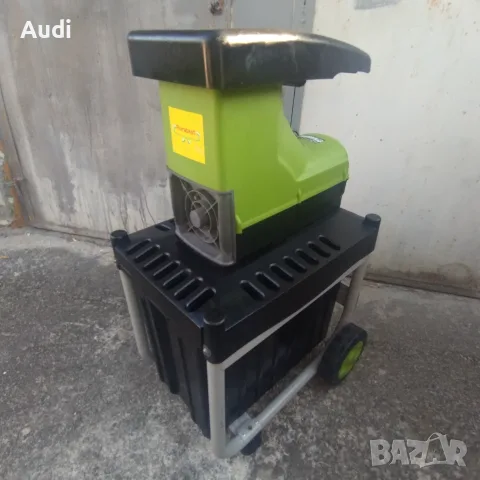 Клонотрошачка за клони, листа, храсти. Мощност 2500W Максимален диаметър на клони 40мм, снимка 2 - Градинска техника - 55479827
