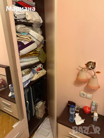 Продавам трикрилен гардероб, снимка 8 - Гардероби - 53156965