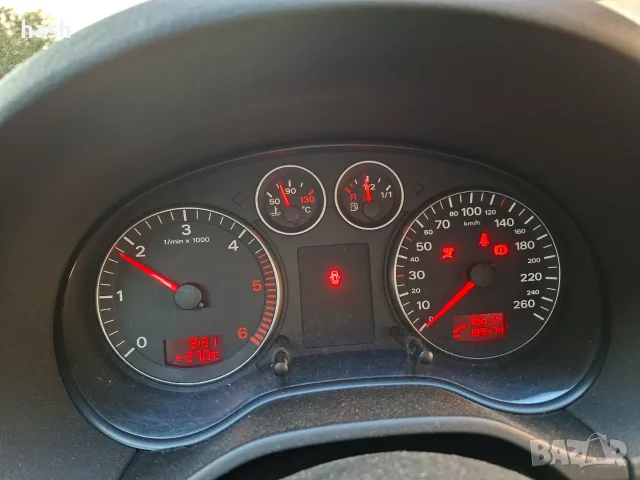 Audi A3 Sportback (8P) — Перфектно състояние, реални 189,400 км!2 комплекта гуми на джанти, снимка 3 - Автомобили и джипове - 55377450
