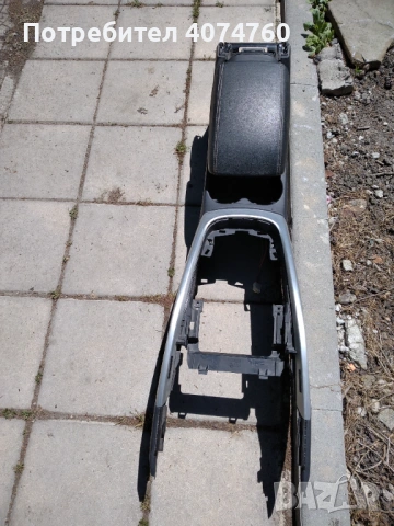 Конзола с подлакътник за Ауди q52008 2017 q5, снимка 7 - Части - 54720574