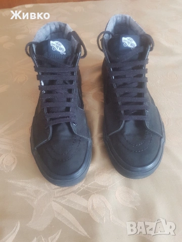 Продавам маратонки VANS 