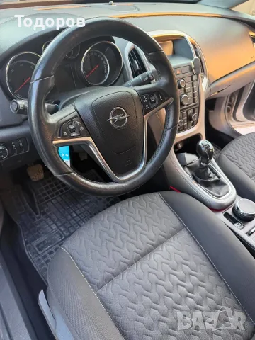 Opel Astra 1,7 CDTI, 120 k.c, снимка 12 - Автомобили и джипове - 55630207