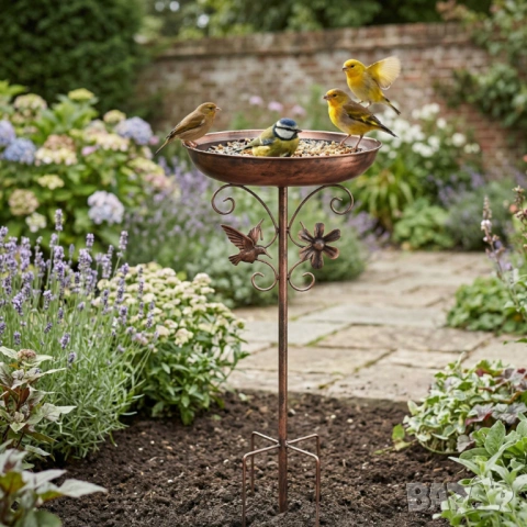 Метална градинска полка и хранилка за птици. 