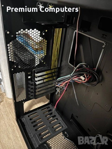 Копютърна кутия Cooler Master HAF 932 Advanced , снимка 11 - Захранвания и кутии - 55236601