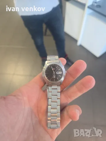 Продавам часовник Orient