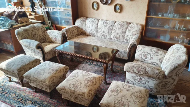 Продавам холна гарнитура от масивно дърво в комплект с 2бр. маси и шкафче