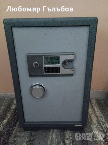 Огнеупорен сейф, снимка 2 - Сейфове и каси - 54245603