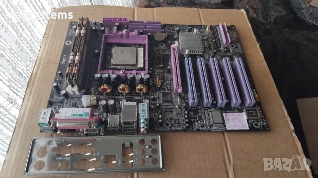 Дънна платка Soltek SL-K8AN2-GR Socket 754 CPU+FAN+RAM, снимка 2 - Дънни платки - 55609439
