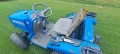 Трактор Iseki 325 с мощност 25 конски сили, оборудван с гуми за трева. , снимка 8