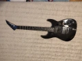 Продавам електрическа китара Jackson JS11 Dinky Black в много добро състояние., снимка 1
