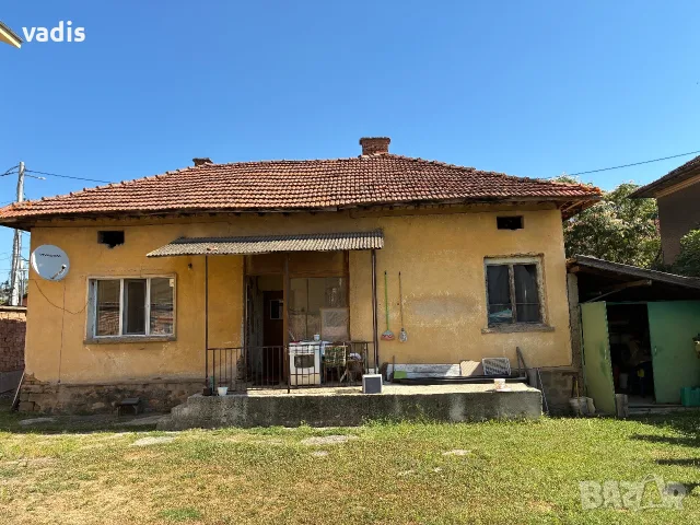 Продава къща в гр. Ботевград