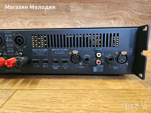 Професионално крайно стъпало Behringer KM750 – Две по 400 вата. 750 W в мостов режим Bridge Mode, снимка 14 - Ресийвъри, усилватели, смесителни пултове - 55351450