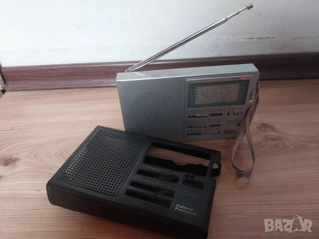 Ретро транзистор - радио National Panasonic RF-788, снимка 13 - Радиокасетофони, транзистори - 54893552