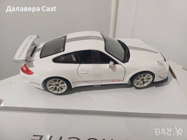 1/18 Porsche 911 GT3 rs 4.0  Bburago , снимка 5 - Колекции - 54361838