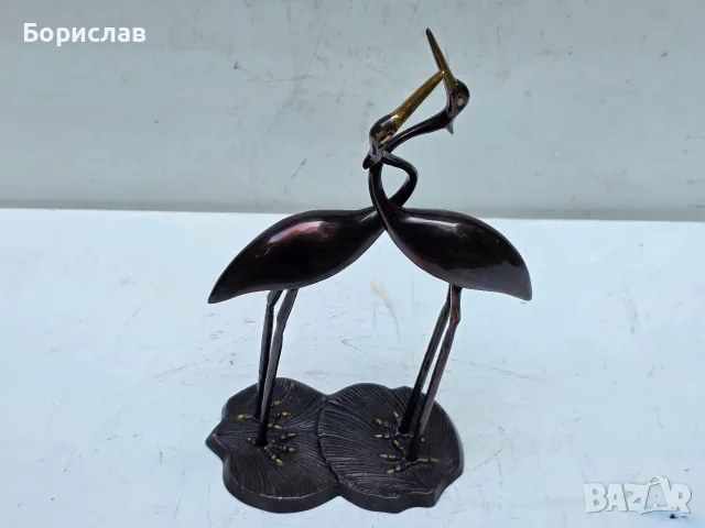 Бронзова статуетка на чапли