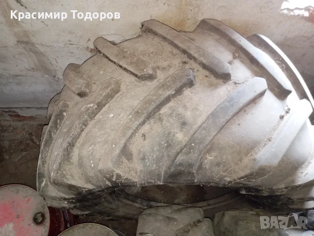 гума за комбайн 900/60R32, снимка 4 - Селскостопанска техника - 55494848