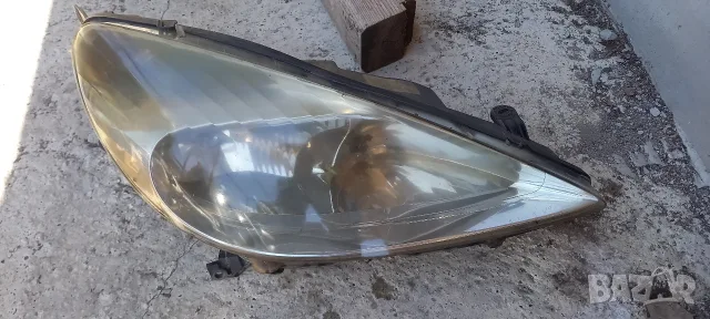 Десен фар Peugeot 607