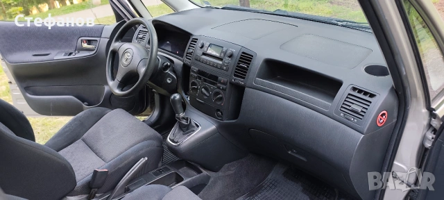 Toyota Corolla verso D4D , снимка 13 - Автомобили и джипове - 54314006