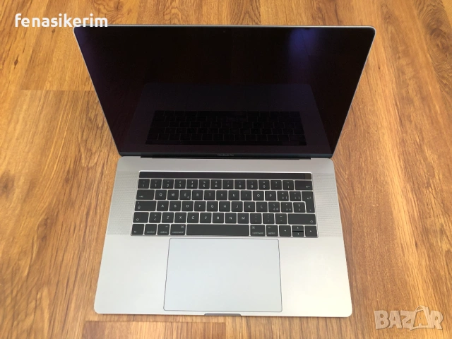 15.4' Core i7 Apple MacBook Pro Late 2016 SG TouchBar 16GB RAM/512GB SSD/Radeon Pro 460 4GB/Бат 6ч, снимка 4 - Лаптопи за работа - 50420967